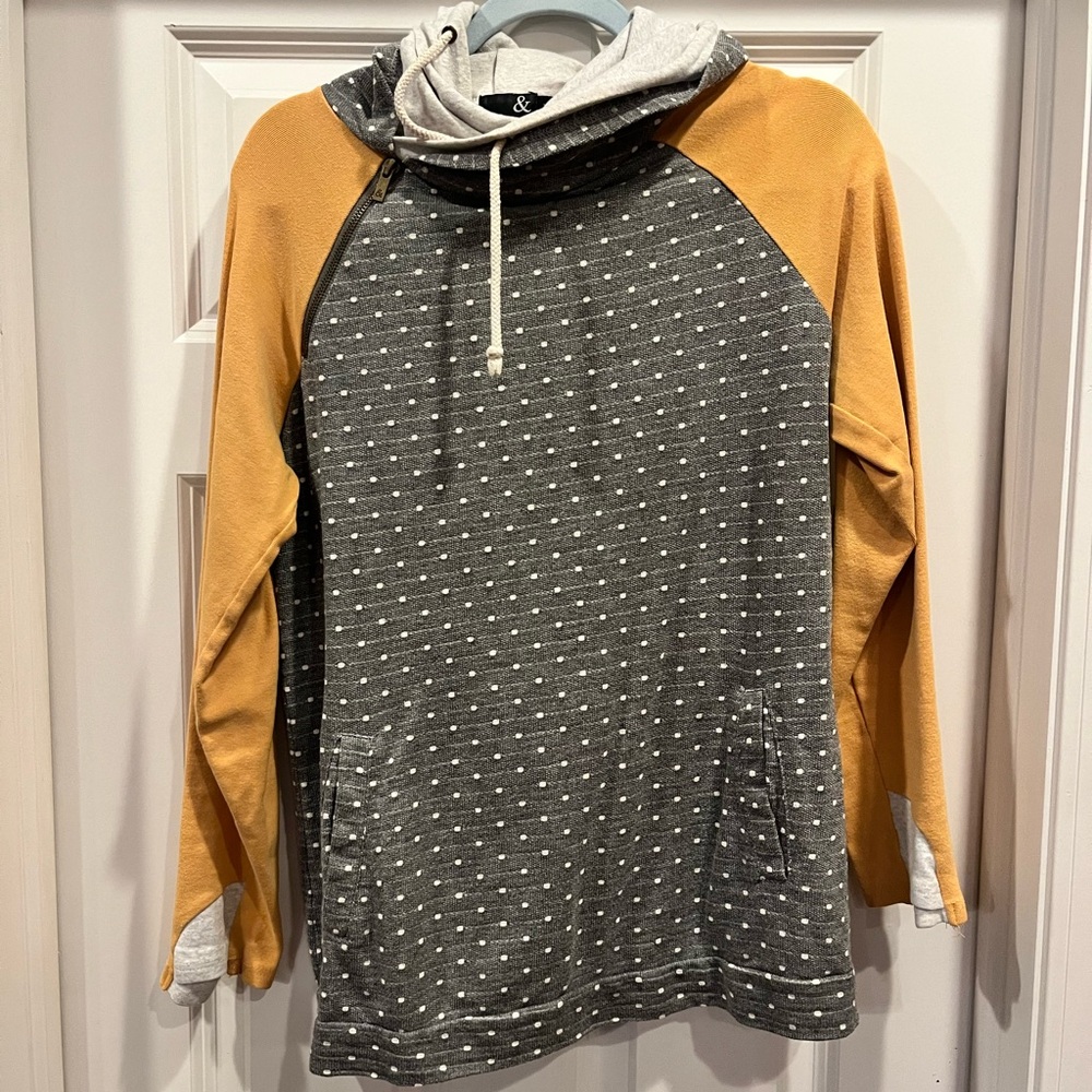 Source Unknown Gray and Orange Polka Dot Hoodie